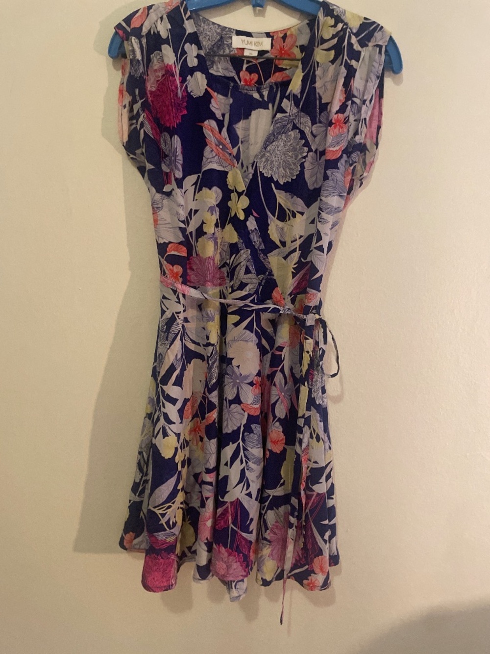 YUMI KIM 100% Silk Sleeveless Print Wrap Dress XS New floral purple